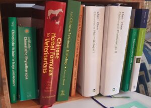 kleiner Blick auf einen Teil meiner eigenen Fachbibliothek